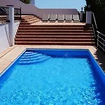 Casa Alba Нерха