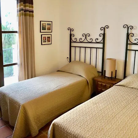 Casa Alba Нерха