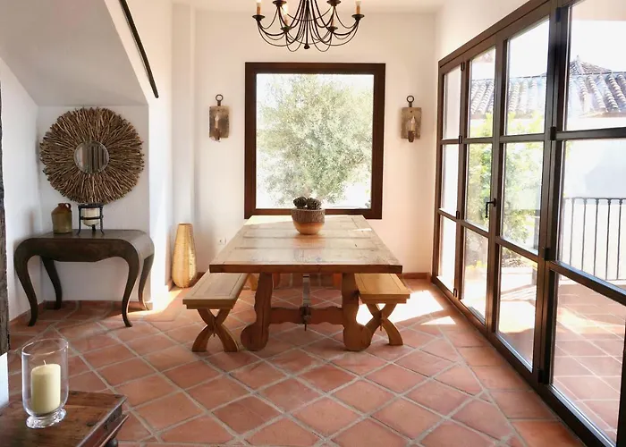 Casa Alba نيرخا