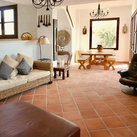 Casa Alba * نيرخا